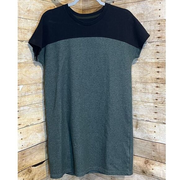 UNDER ARMOUR CREWNECK LOOSE FIT CAP SLEEVE SWEATSHIRT ATHLETIC DRESS SIZE XS - Picture 1 of 4